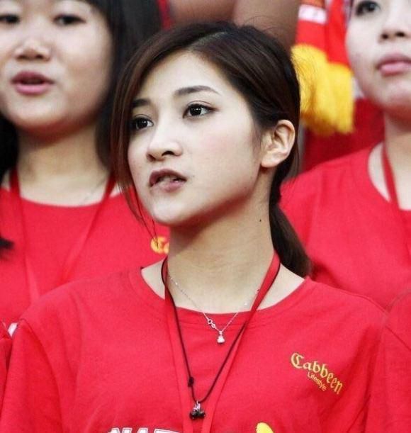 总攻np嗯多人诱受